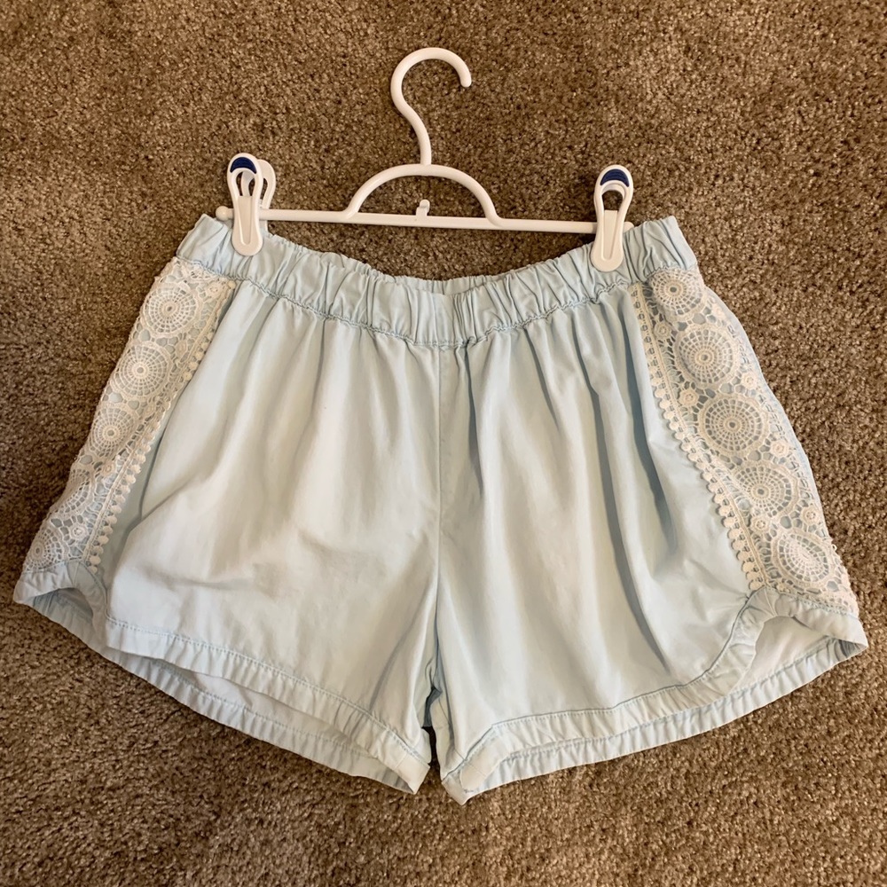 Mossimo shorts with lace